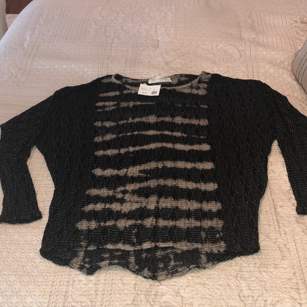 NWT Black and Beige Stretchy & Cozy Long Sleeve!